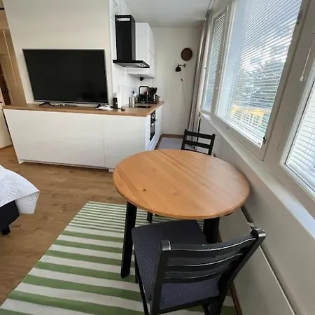 Tyylikaes Yksioe Kalliossa Helsínquia