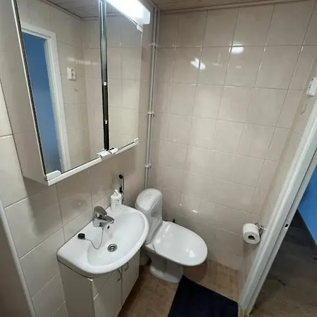 Tyylikaes Yksioe Kalliossa *